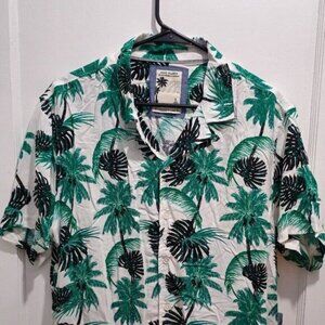 NWT Free Planet Casual Short Sleeve Shirt - Green Black White - Palm Trees Print